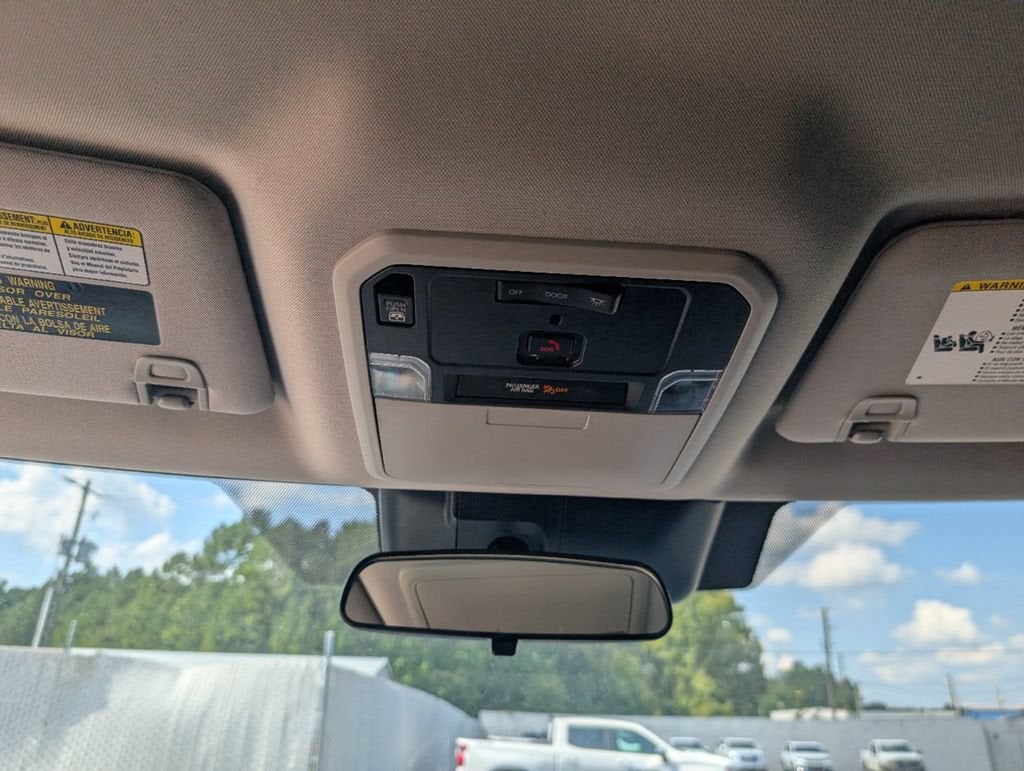 2022 Toyota Tundra 4WD SR5