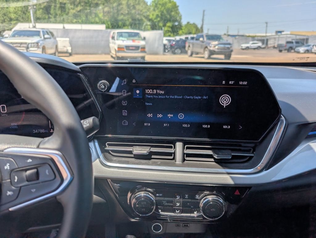 2025 Chevrolet Trax LT