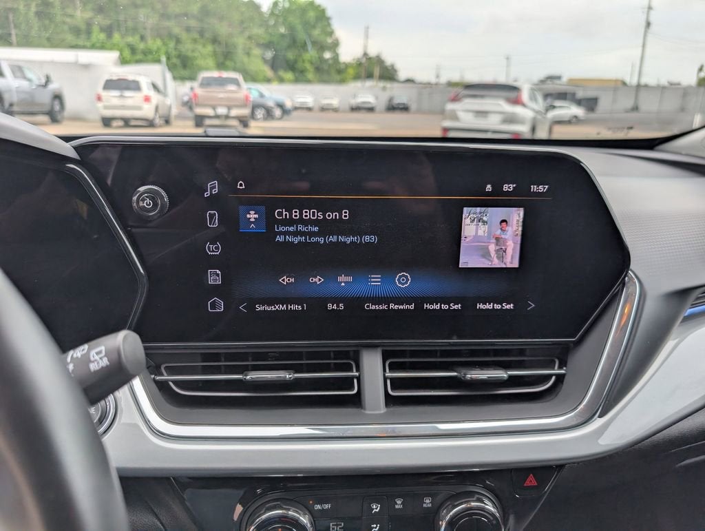 2025 Chevrolet Trax LT