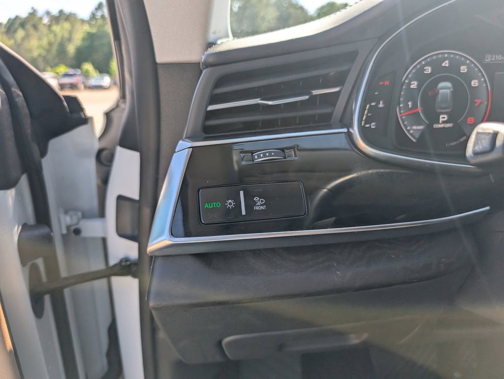 2019 Audi Q8 Prestige